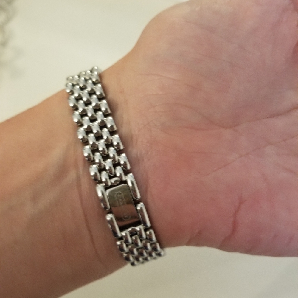 Watch - Picture 3 of 6